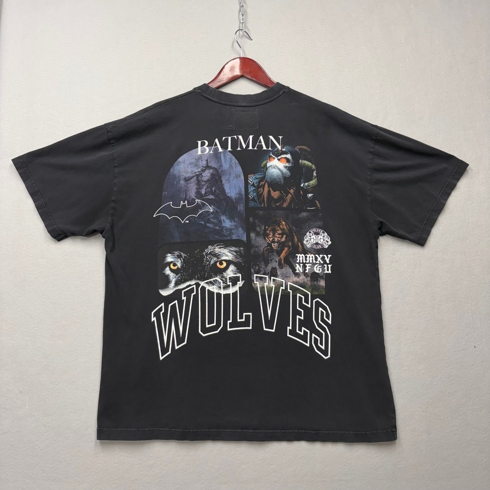 Darc Sport T-Shirt Mens Large Black Batman Wolves Club Graphic Distressed Tee